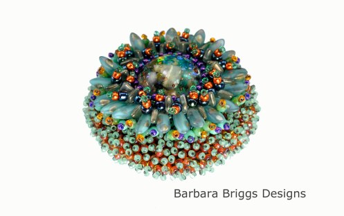 marine-life-anemone-bead-embroidered-brooch-signed-photo_edited-1
